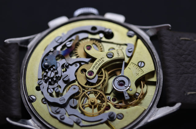 Universal Geneve - Tri Compax Vollkalender 1950s