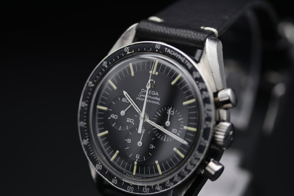 Omega - Speedmaster Moonwatch 1969 Transitional