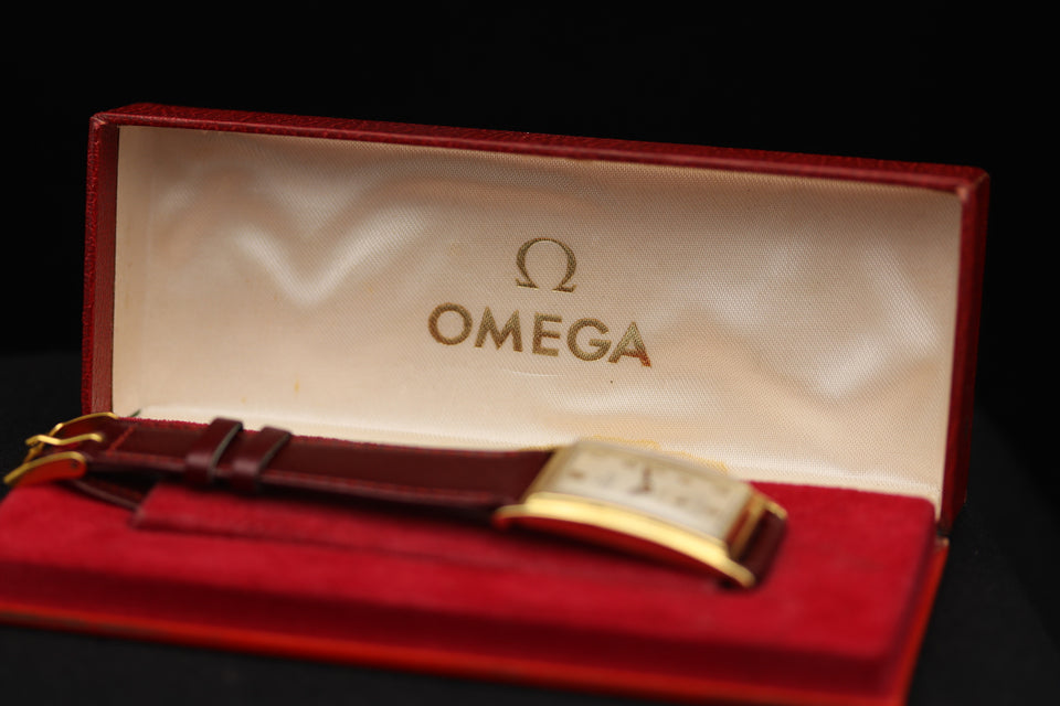 Omega - Tank Art Deco 1935s