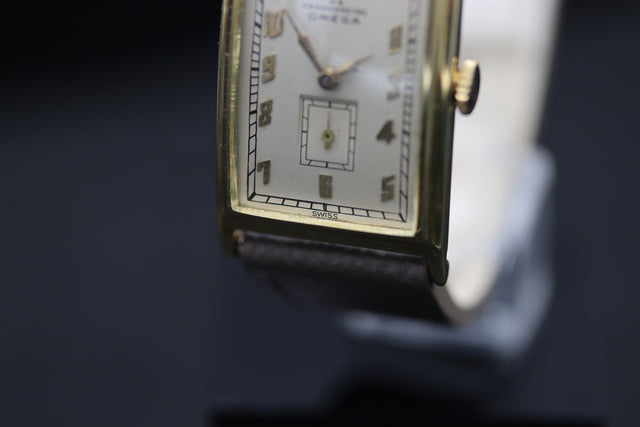 Omega - Tank Art Deco 1935s